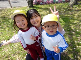 公園まで桜を見に行きました